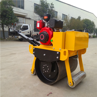 小型單鋼輪壓路機適用范圍及優勢特點