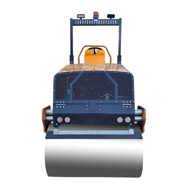 春暖花開復工忙，小型壓路機先登場